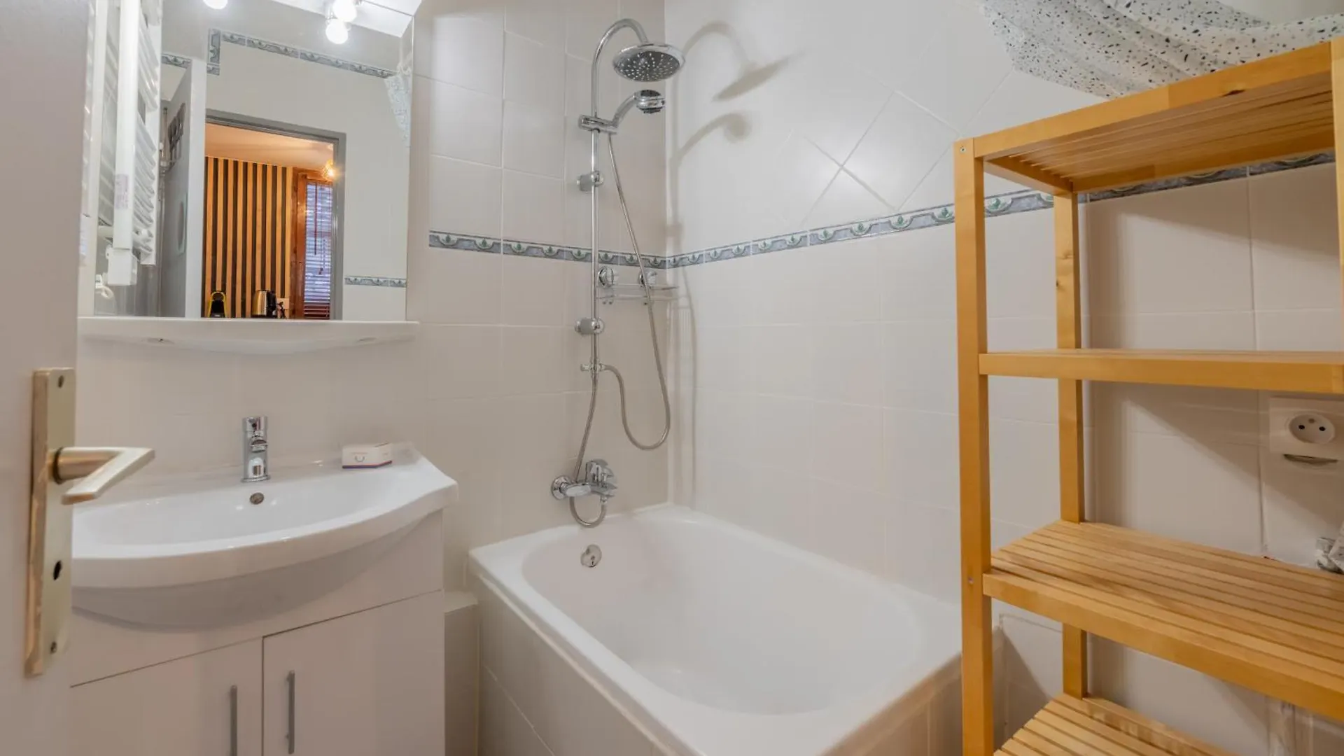 Chamonix Sud Jonquilles 001 - Happy Rentals France