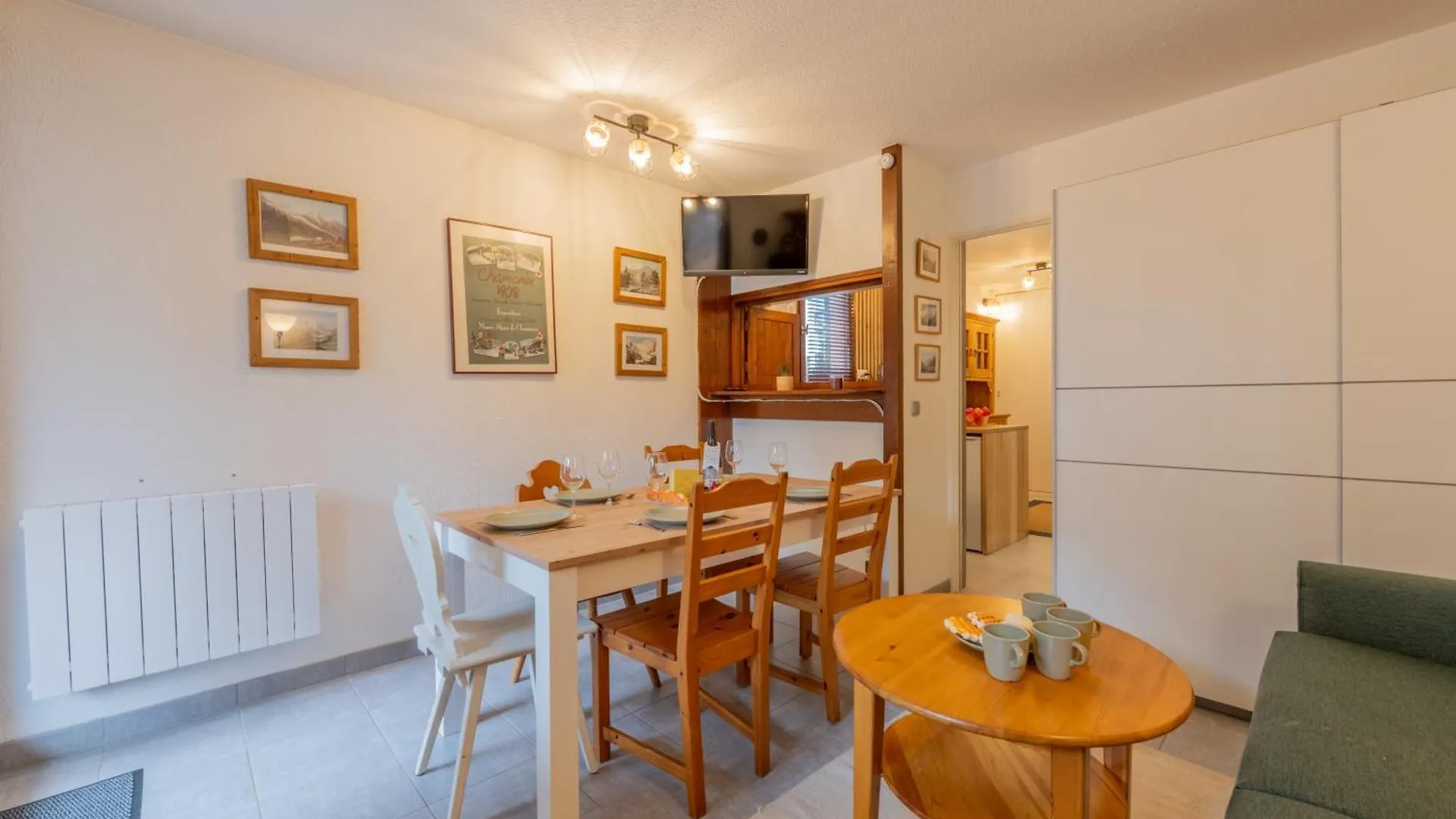 Chamonix Sud Jonquilles 001 - Happy Rentals